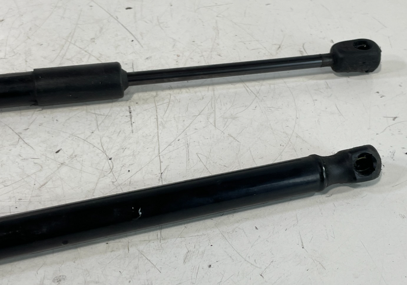 Load image into Gallery viewer, 2019-2023 SANTA FE FRONT LEFT &amp; RIGHT SIDE HOOD SHOCK STRUT LIFT SUPPORT #104006
