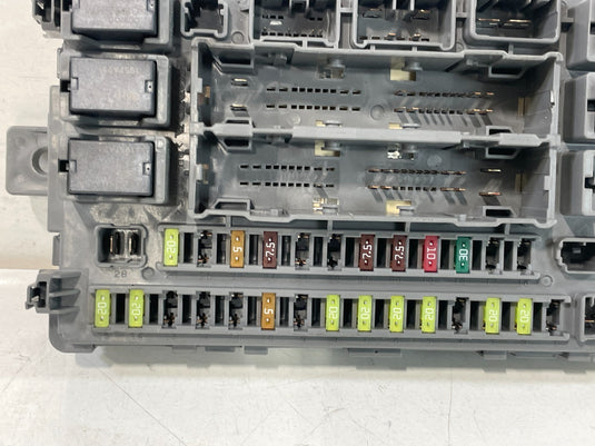 2017-2018 ACURA MDX RIGHT SIDE UNDER DASH FUSE RELAY CABIN JUNCTION BOX