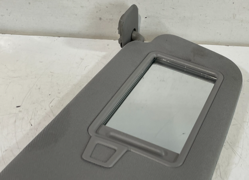 Load image into Gallery viewer, 2019-2023 HYUNDAI SANTA FE FRONT RIGHT PASSENGER SIDE SUNVISOR SUN VISOR #103996
