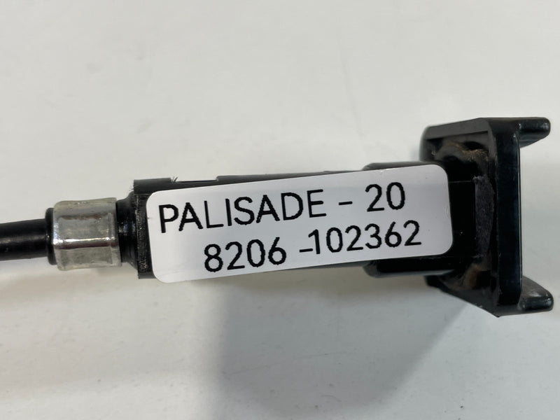 Load image into Gallery viewer, 2020 - 2022 HYUNDAI PALISADE FUEL FILLER DOOR LOCK LATCH ACTUATOR CABLE # 102362
