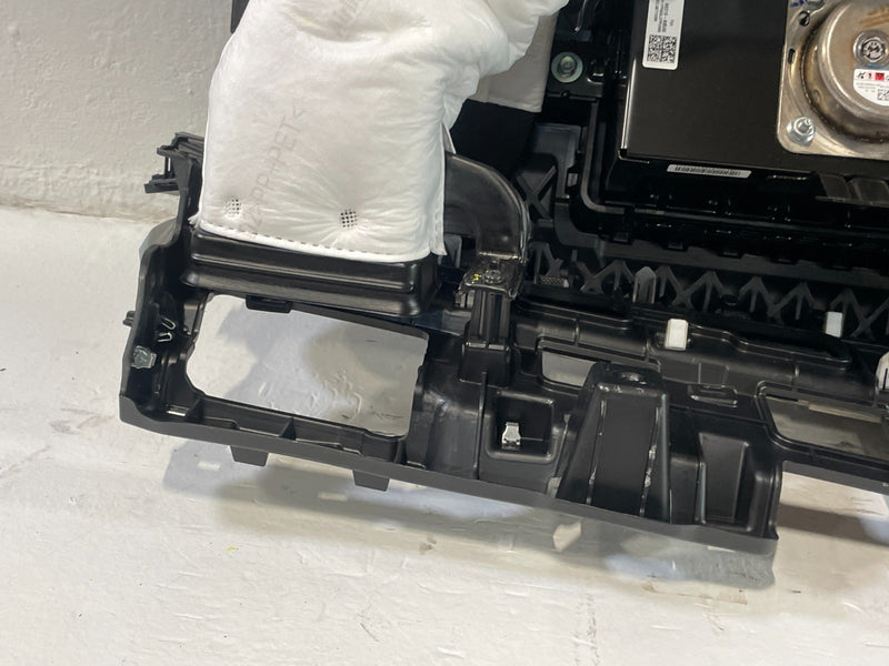 Load image into Gallery viewer, 2020 - 2022 HYUNDAI PALISADE INSTRUMENT PANEL PAD DASHBOARD ASSEMBLY # 103638
