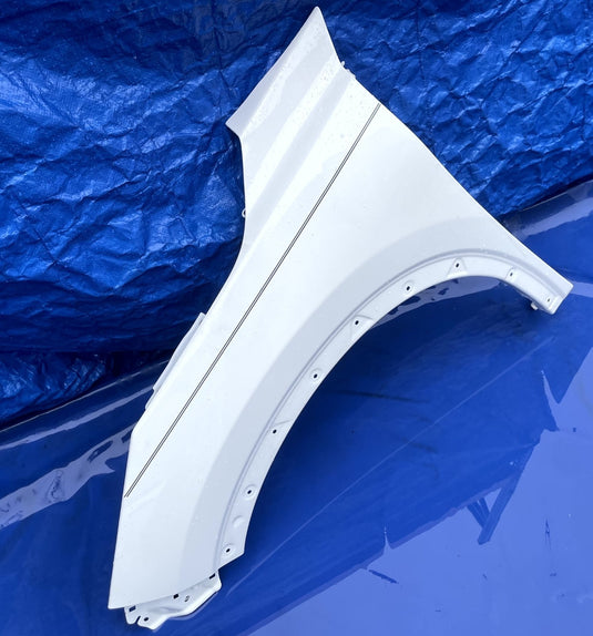 NISSAN ROGUE FRONT LEFT DRIVER SIDE FENDER ASSEMBLY WHITE (QAK) 21-25 # 106877