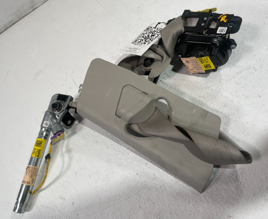 19-21 GENESIS G70 FRONT RIGHT SIDE SEAT BELT RETRACTOR W/ TENSIONER