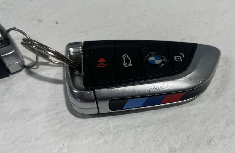Load image into Gallery viewer, 2021 - 2025 BMW G82 M4 M3 M2 X3 ENGINE &amp; BODY CONTROL MODULE W/ KEY FOB # 105647
