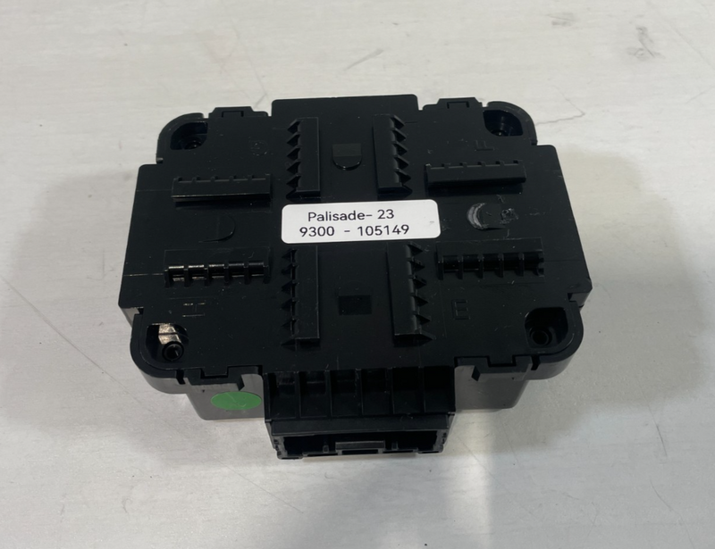 Load image into Gallery viewer, 2023-2024 HYUNDAI PALISADE LDC POWER SUPPLY CONVERTER CONTROL MODULE # 105149
