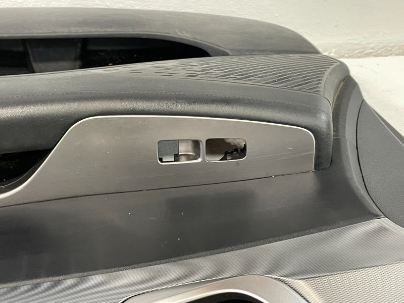 Load image into Gallery viewer, 2020 - 2022 HYUNDAI PALISADE FRONT RIGHT SIDE INTERIOR DOOR TRIM PANEL # 101371
