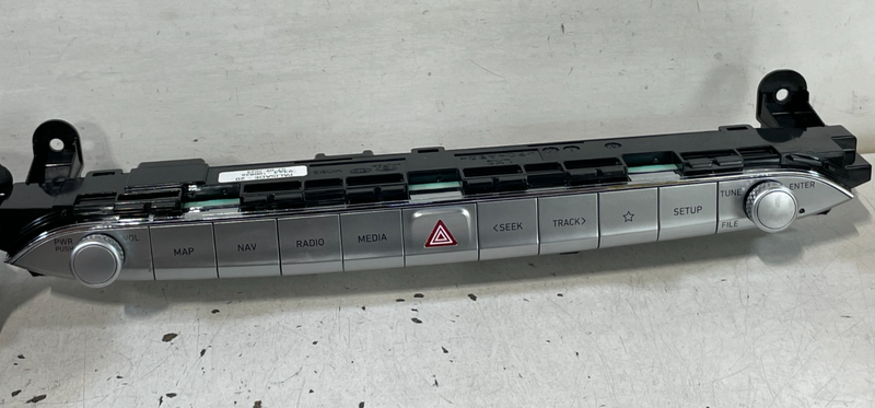 Load image into Gallery viewer, 2020-22 HYUNDAI PALISADE RADIO AUDIO MEDIA CONTROL SWITCH PANEL W/ NAV # 100826
