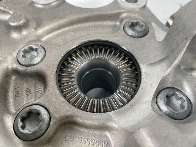 Load image into Gallery viewer, 2021-2025 BMW G82 M4 M3 M2 REAR RIGHT SIDE SPINDLE KNUCKLE W/ HUB 3.0L # 105727
