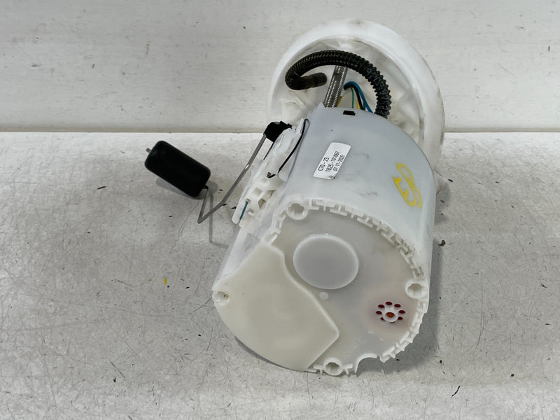 Load image into Gallery viewer, 2021 - 2025 GENESIS G70 FUEL GAS PUMP SENDING UNIT ASSEMBLY 31110-J5050 # 101057
