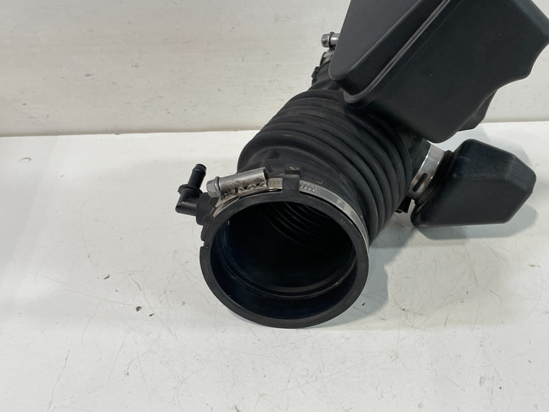 Load image into Gallery viewer, 2020-2025 HYUNDAI PALISADE ENGINE AIR CLEANER INTAKE HOSE TUBE PIPE 3.8L #102348
