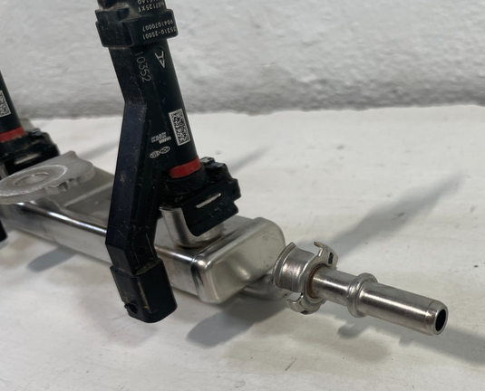 22-25 HYUNDAI TUCSON SANTA FE ENGINE FUEL INJECTION RAIL W/ 4 INJECTORS