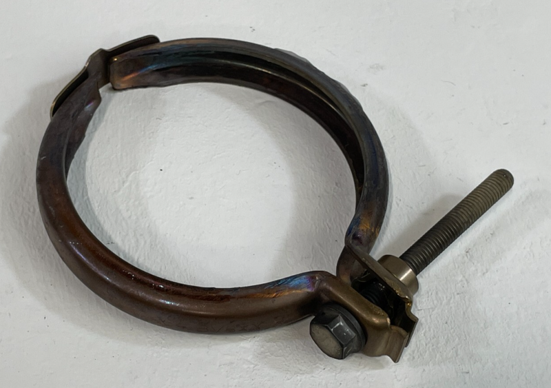 Load image into Gallery viewer, 2019 - 2025 INFINITI QX50 EXHAUST SYSTEM CATALYTIC CONVERTER CLAMP 2.0L # 87432
