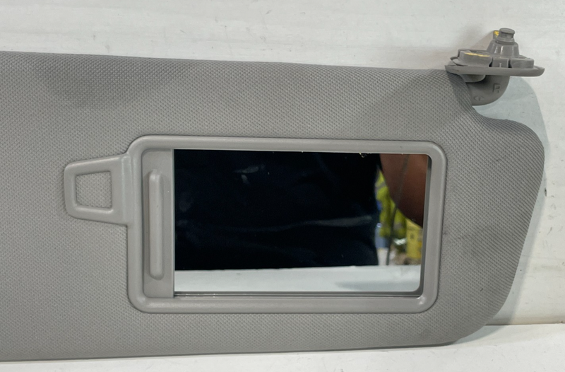 Load image into Gallery viewer, 2019-2023 HYUNDAI SANTA FE FRONT RIGHT PASSENGER SIDE SUNVISOR SUN VISOR #103996
