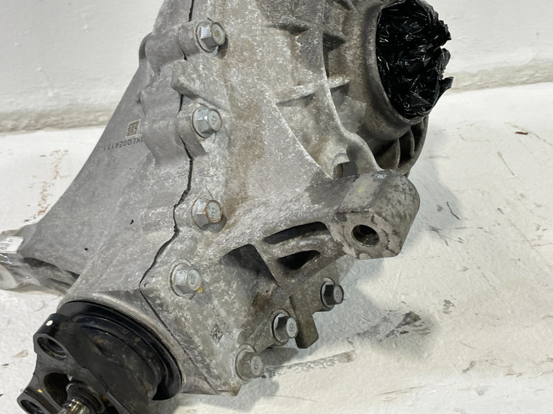 Load image into Gallery viewer, 22-23 KIA STINGER AWD FRONT DIFFERENTIAL CARRIER ASSEMBLY 34K MILES 2.5L # 99732
