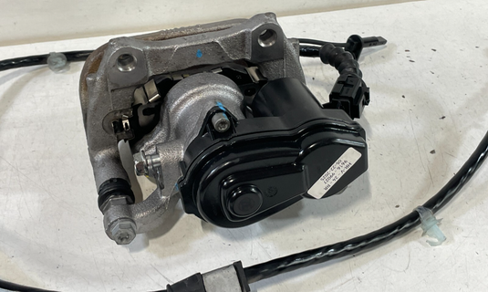 23 - 26 Honda HR-V REAR RIGHT PASSENGER DISC BRAKE CALIPER W/ ABS SENSOR