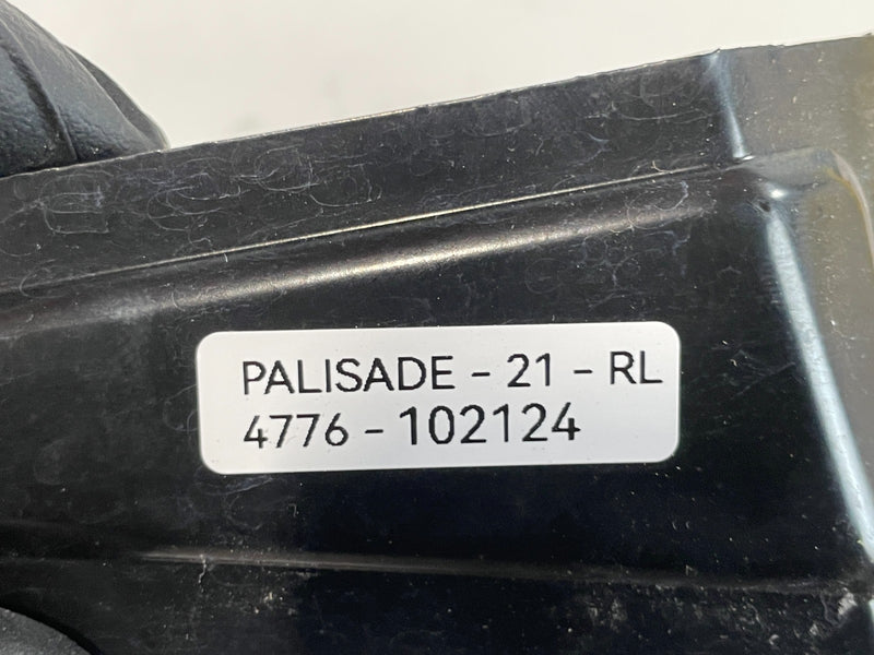 Load image into Gallery viewer, 20-22 HYUNDAI PALISADE REAR LEFT DRIVER BLIND SPOT RADAR SENSOR BRACKET # 102124
