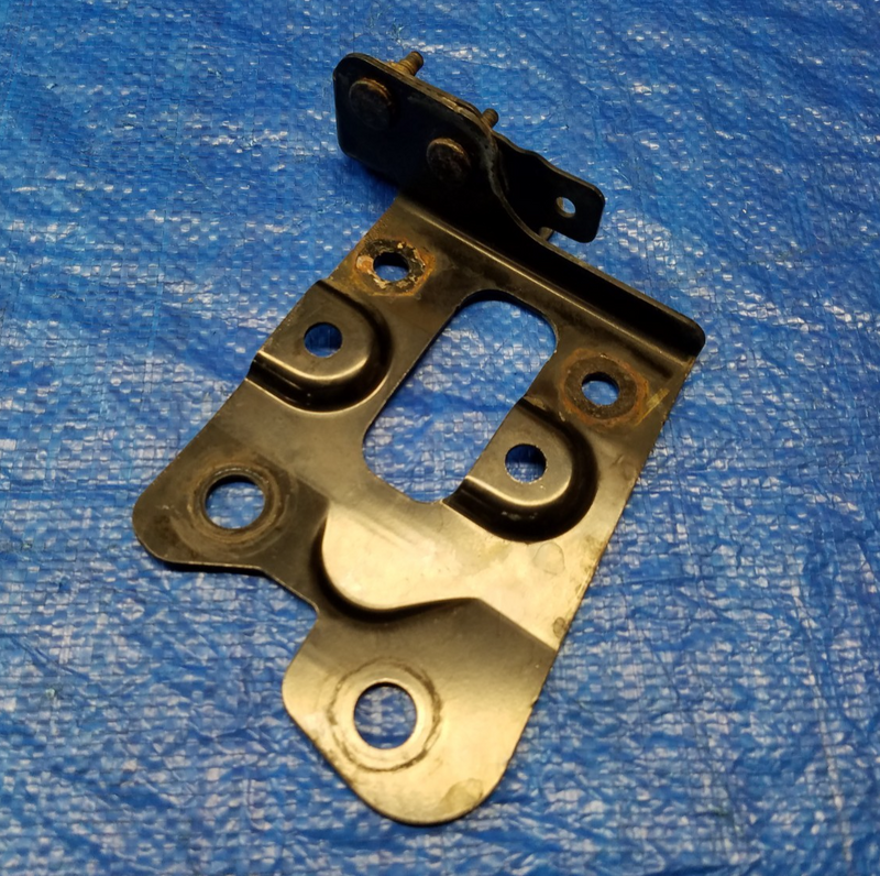 Load image into Gallery viewer, 14-24 INFINITI Q50 Q60 RIGHT PASSENGER SIDE HOOD LATCH LOCK MOUNT BRACKET #46298
