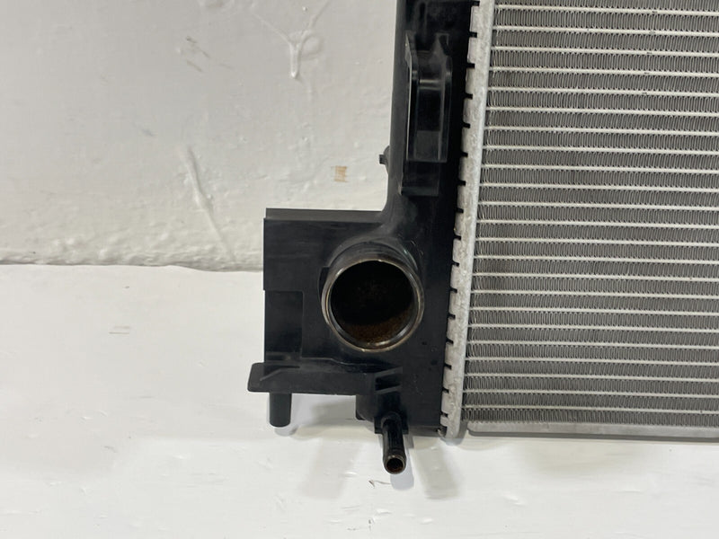 Load image into Gallery viewer, 2017 - 2022 NISSAN ROGUE SPORT RADIATOR ASSEMBLY AUTO TRANSMISSION 2.0L # 91642
