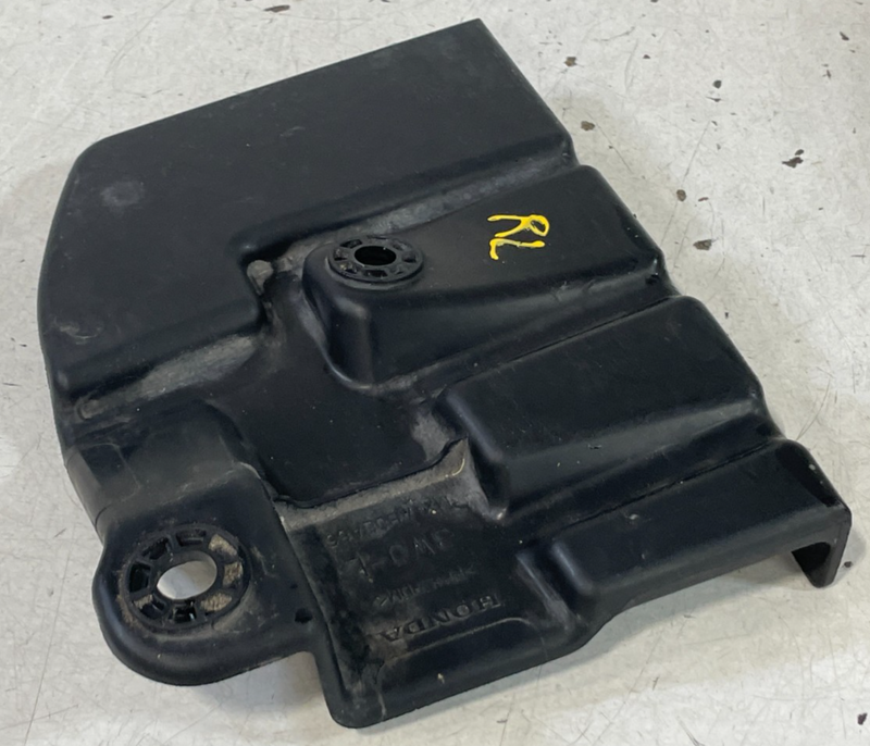 Load image into Gallery viewer, 23-25 HONDA HR-V REAR LEFT SIDE QUARTER WHEELHOUSE LINER STRAKE SHIELD # 100666

