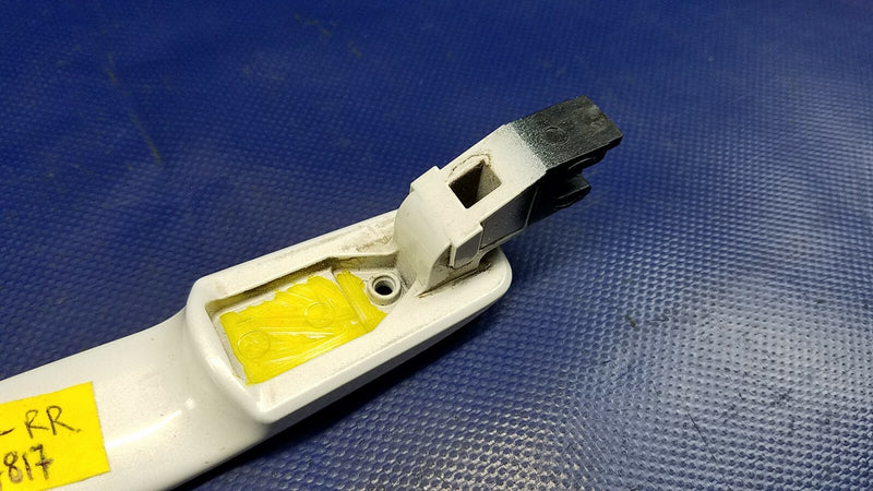 Load image into Gallery viewer, 2009-2015 INFINITI G25 G37 Q40 SEDAN REAR OUTSIDE DOOR HANDLE WHITE QAA # 54817
