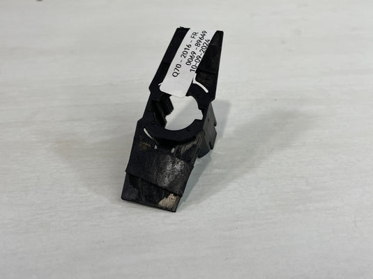 2015-2020 INFINITI Q70 BUMPER BACK UP PARKING SENSOR BRACKET COVER