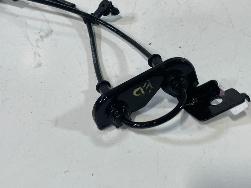 Load image into Gallery viewer, 2021-2023 HYUNDAI SANTA FE FRONT RIGHT SIDE ABS WHEEL SPEED SENSOR # 101885
