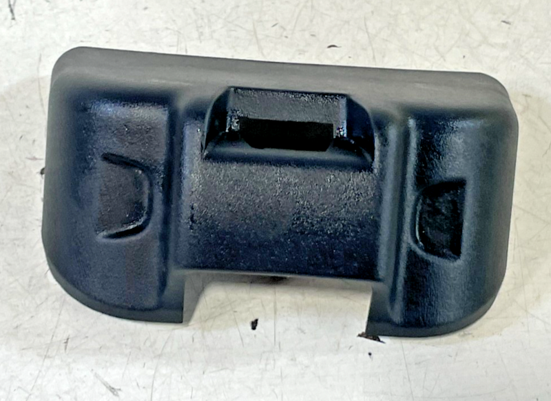 Load image into Gallery viewer, 2023-2025 HONDA HR-V CENTER CONSOLE ARMREST LID COVER LATCH LOCK BLACK # 100708
