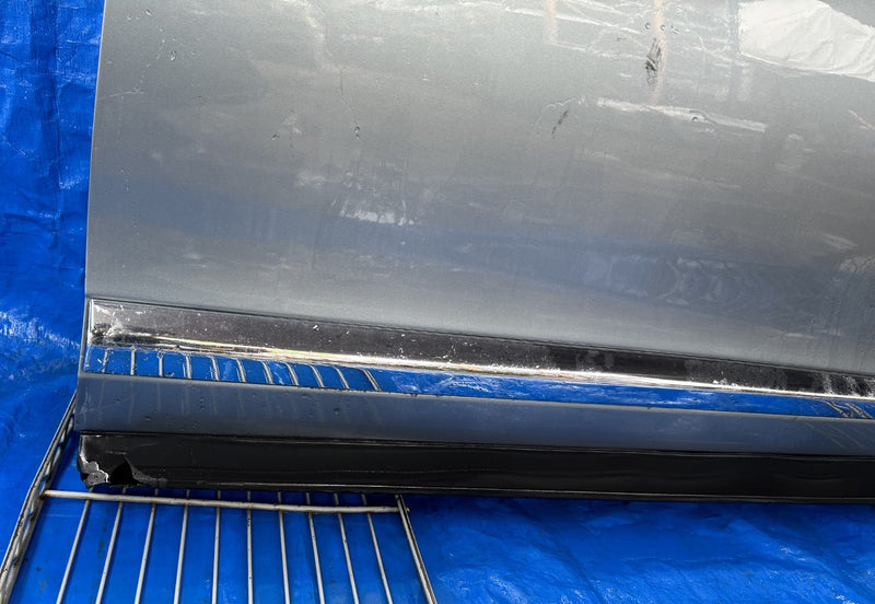 Load image into Gallery viewer, 2016-2020 INFINITI QX60 FRONT RIGHT SIDE DOOR ASSEMBLY BLUE (RBP) # NB1-DRU1672
