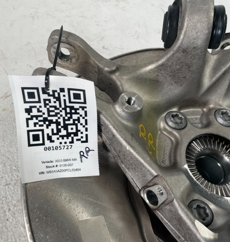 Load image into Gallery viewer, 2021-2025 BMW G82 M4 M3 M2 REAR RIGHT SIDE SPINDLE KNUCKLE W/ HUB 3.0L # 105727
