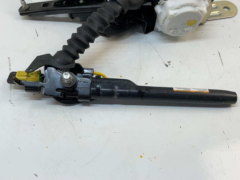 Load image into Gallery viewer, 22-23 HONDA CIVIC FRONT RIGHT PASSENGER SEAT BELT RETRACTOR W/ TENSIONER # 80213
