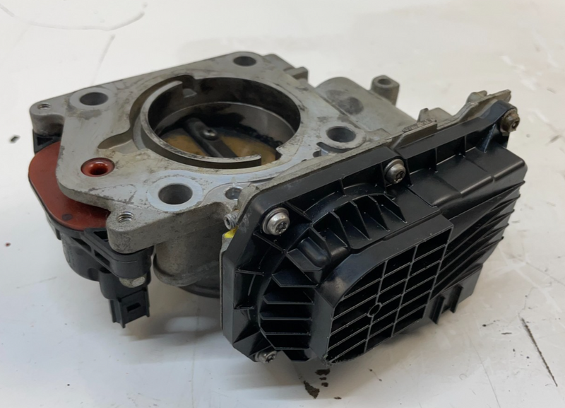 Load image into Gallery viewer, 2012 - 2022 HONDA CIVIC HR-V FRONT ENGINE VALVE THROTTLE BODY 1.8L # 80109
