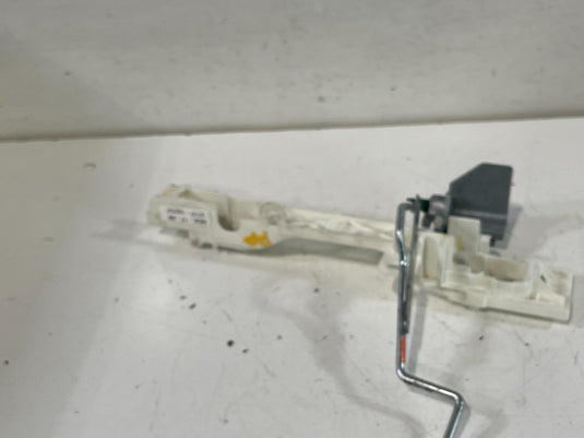 2014-2020 ACURA MDX REAR RIGHT SIDE EXTERIOR DOOR HANDLE BASE BRACKET