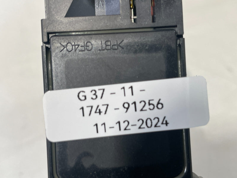 Load image into Gallery viewer, INFINITI M37 M56 G37 Q50 Q60 Q70 EX35 QX60 MASS AIR FLOW METER SENSOR # 91256
