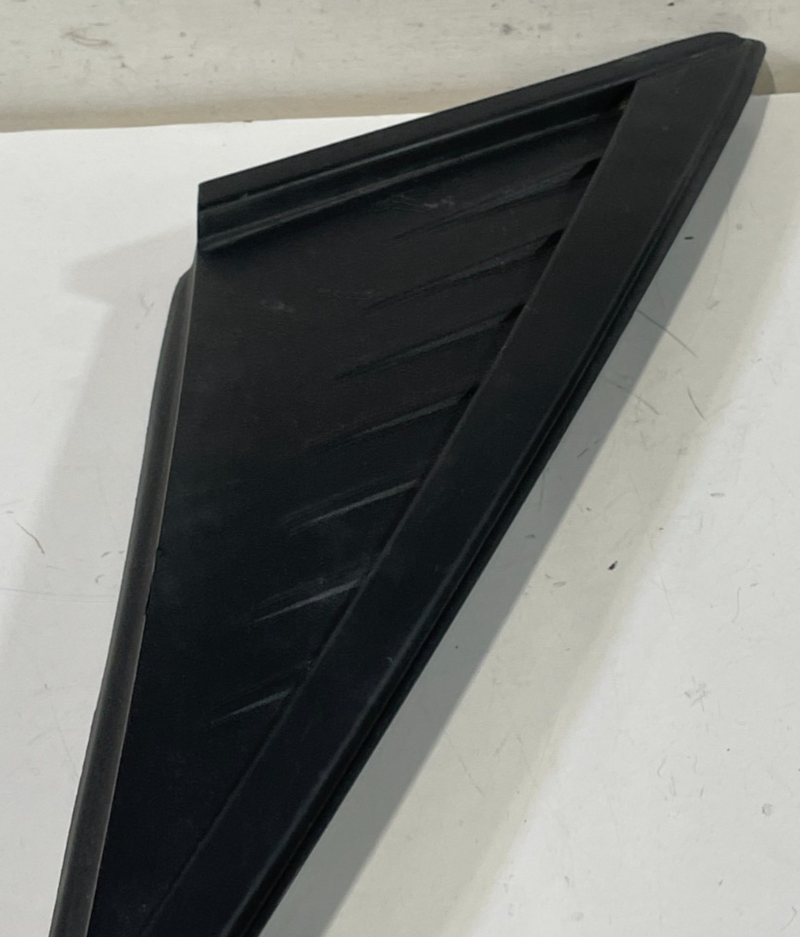 Load image into Gallery viewer, 2021-2023 HYUNDAI ELANTRA ELANTRA N REAR RIGHT SIDE C PILLAR TRIM PANEL # 101787
