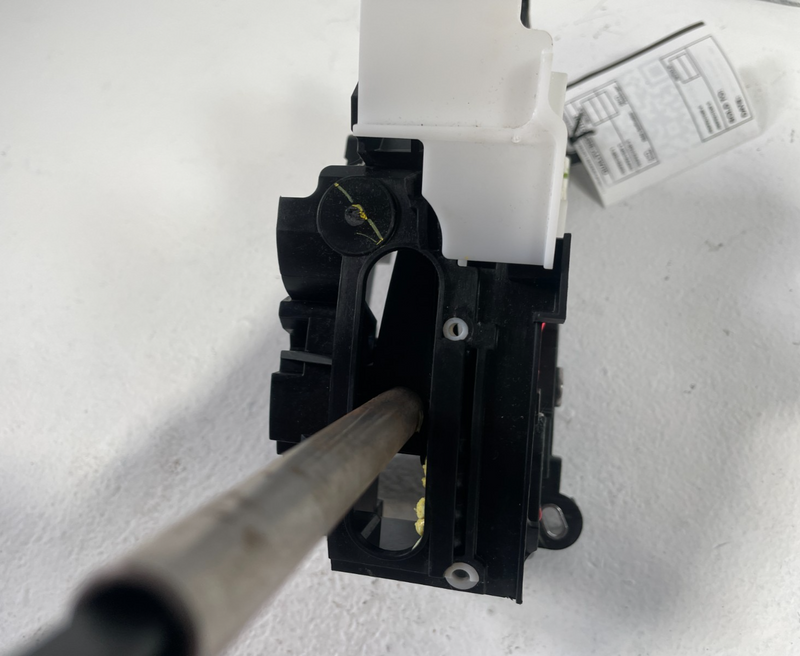 Load image into Gallery viewer, 23-25 HONDA HR-V AUTO TRANSMISSION SHIFT SHIFTER GEAR SELECTOR LEVER # 105494

