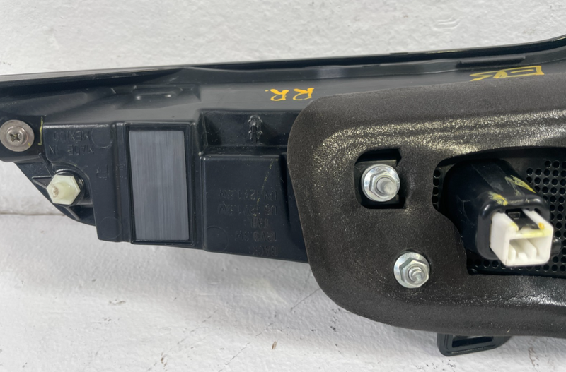 Load image into Gallery viewer, 2023 - 2025 HONDA HR-V REAR RIGHT PASSENGER SIDE INNER TAILLIGHT LAMP # 105463
