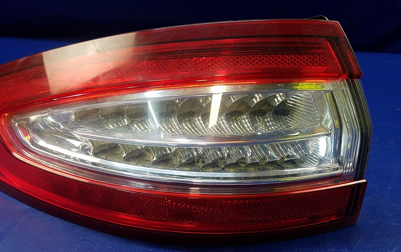 Load image into Gallery viewer, 13-16 FORD FUSION LEFT DRIVER SIDE TAIL LIGHT LAMP QUARTER PANEL MOUNTED # 71522
