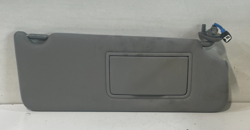 Load image into Gallery viewer, 17-20 ACURA MDX FRONT RIGHT PASSENGER SIDE INTERIOR SUNVISOR SUN VISOR # 102723
