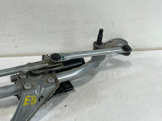 19-24 BMW 330i 330e FRONT WINDSHIELD WIPER TRANSMISSION LINKAGE W/ MOTOR