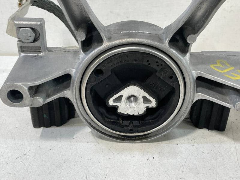 Load image into Gallery viewer, 19-24 BMW 330i 330i xDrive AUTO TRANSMISSION GEARBOX SUPPORTING BRACKET # 98400
