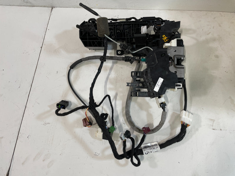 Load image into Gallery viewer, ⭐17-19 INFINITI QX30 FRONT RIGHT SIDE DOOR LATCH LOCK ACTUATOR W/ WIRING HARNESS
