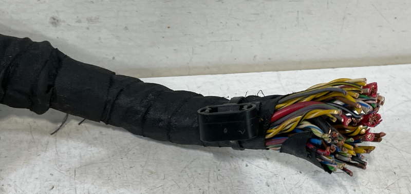 Load image into Gallery viewer, 2019-2020 BMW 330i 330i xDrive FRONT LEFT DRIVER SIDE REPAIR WIRING SET # 98320
