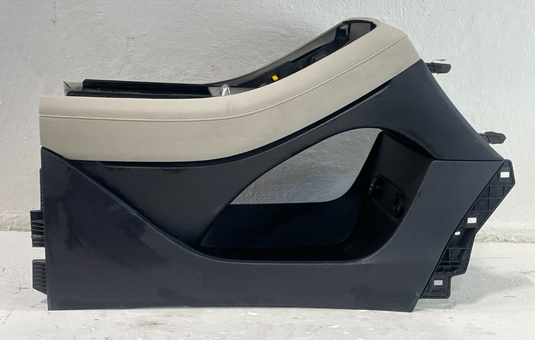 2020-2022 HYUNDAI PALISADE CENTER CONSOLE STORAGE COMPARTMENT ASSEMBLY