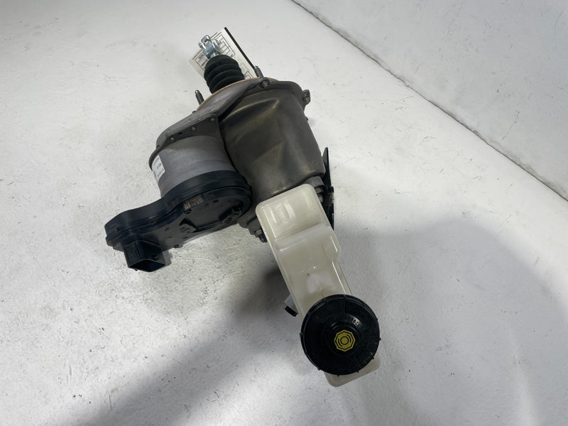 Load image into Gallery viewer, 23-25 HONDA HR-V FWD POWER MASTER BRAKE BOOSTER W/ MASTER CYLINDER 2.0L # 105487
