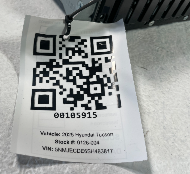 Load image into Gallery viewer, 2025 HYUNDAI TUCSON AUDIO RADIO RECEIVER HEAD MODULE UNIT 96560-N9770 # 105915
