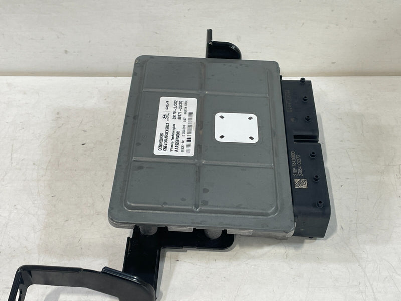 Load image into Gallery viewer, 21-23 HYUNDAI ELANTRA SE ENGINE &amp; BODY CONTROL MODULE ECM BCM W/ KEY FOB # 93707
