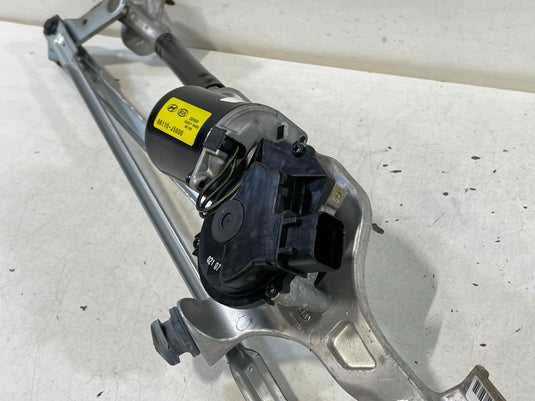 18-23 KIA STINGER FRONT WINDSHIELD WIPER TRANSMISSION LINKAGE W/ MOTOR
