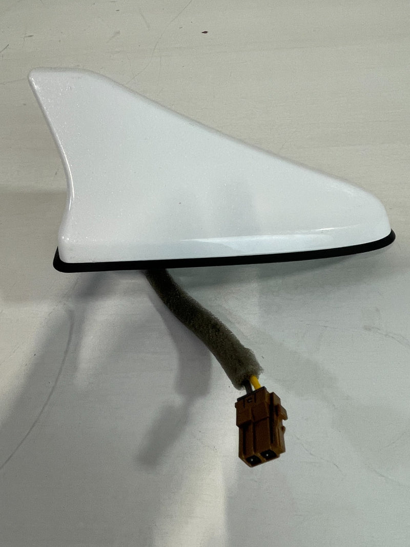 Load image into Gallery viewer, 2022-2023 GENESIS G70 ROOF UPPER EXTERIOR SHARK FIN ANTENNA WHITE (UYH) # 104293
