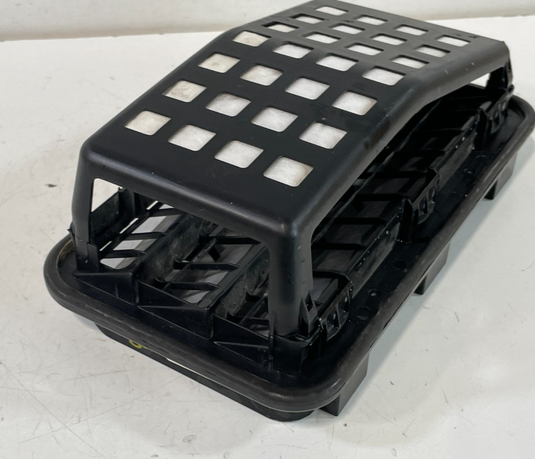 2019-25 HYUNDAI SANTA FE PALISADE REAR LH OR RH QUARTER AIR VENT GRILLE