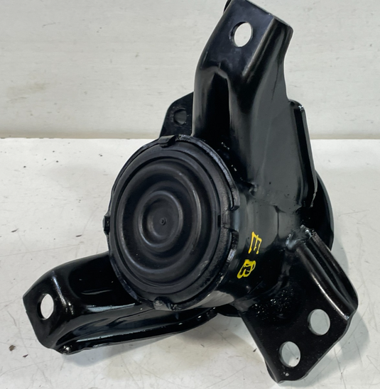 2020-2025 HYUNDAI PALISADE FRONT RIGHT SIDE ENGINE MOUNT SUPPORT BRACKET